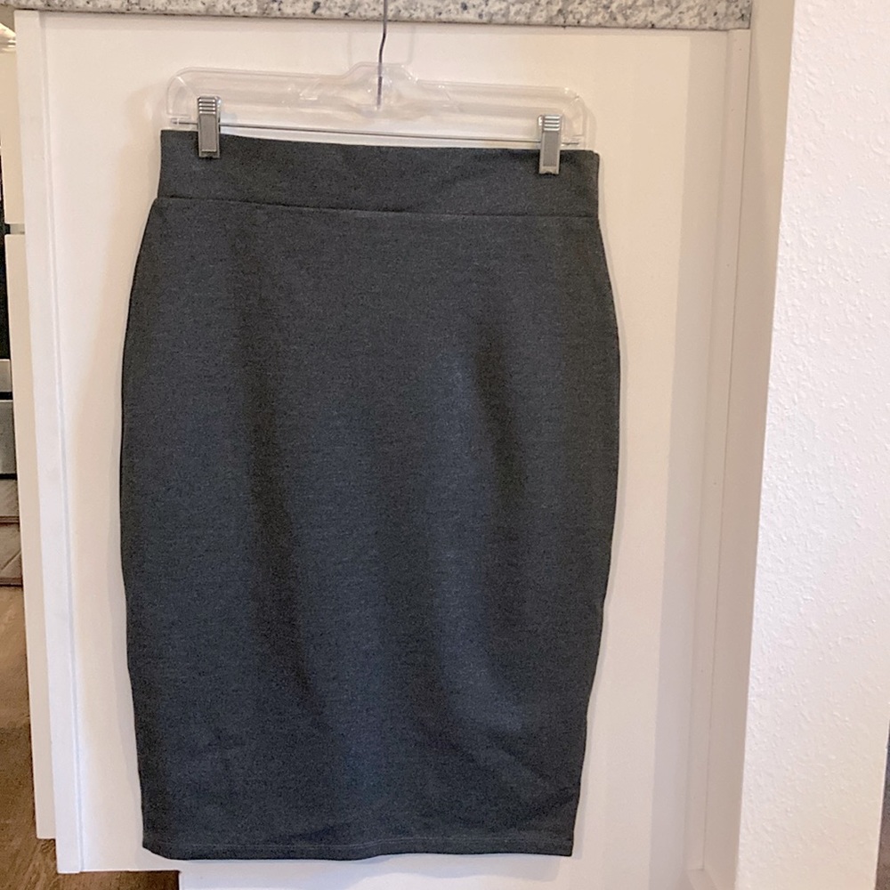 Stretch fabric pencil skirt by Urban Coco